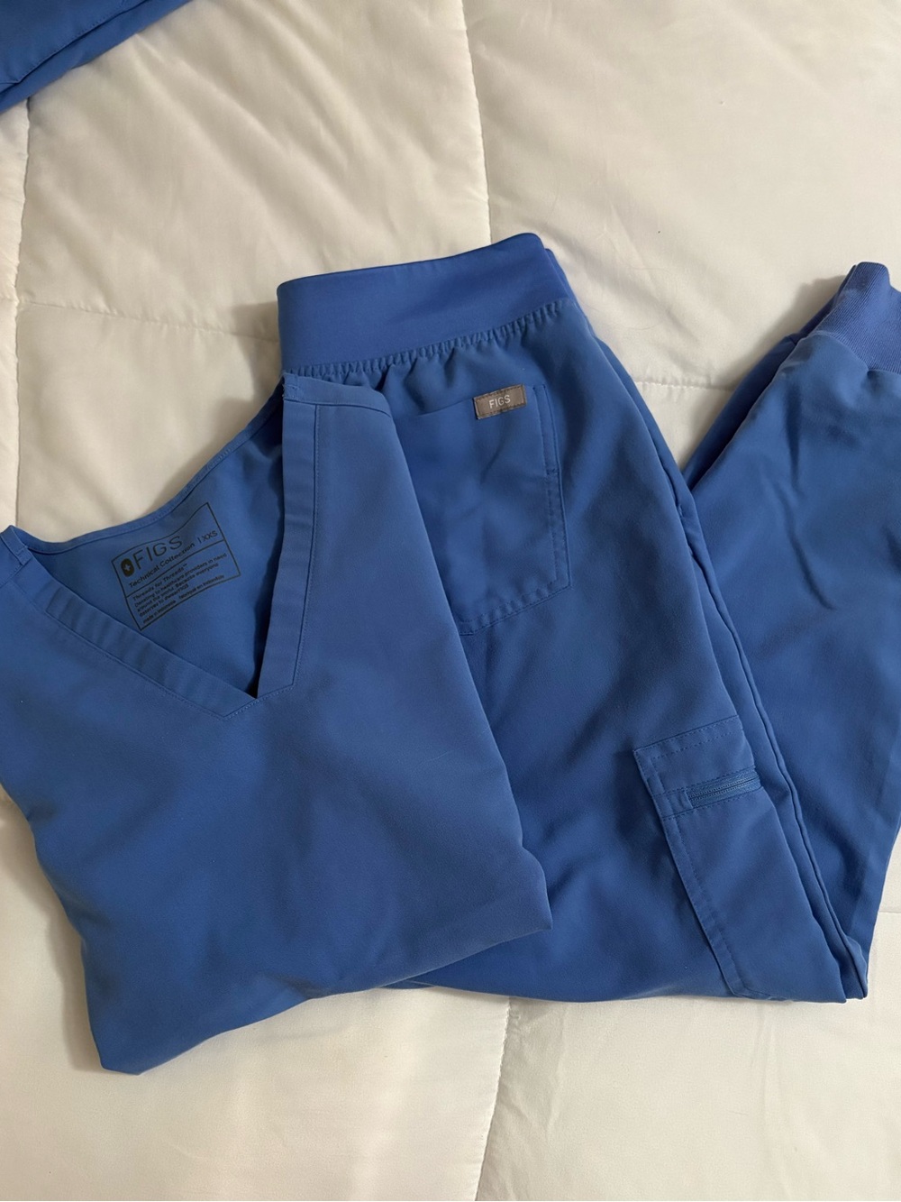 FIGS Women’s Ceil Blue Scrub Set